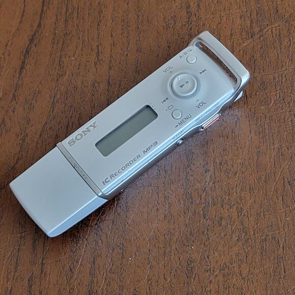 Sony IC Hand Held Portable Voice Recorder Mp3 ICD-U60 USB WHITE - Picture 1 of 8